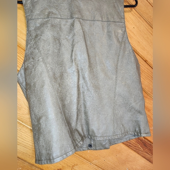 Be By Blanc Noir medium faux leather light gray vest - Picture 9 of 14